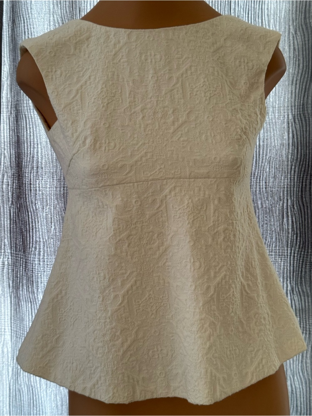 ❤️ ZARA Sleeveless Textured Cream Peplum Tunic Top Size XSMALL
3 For $15